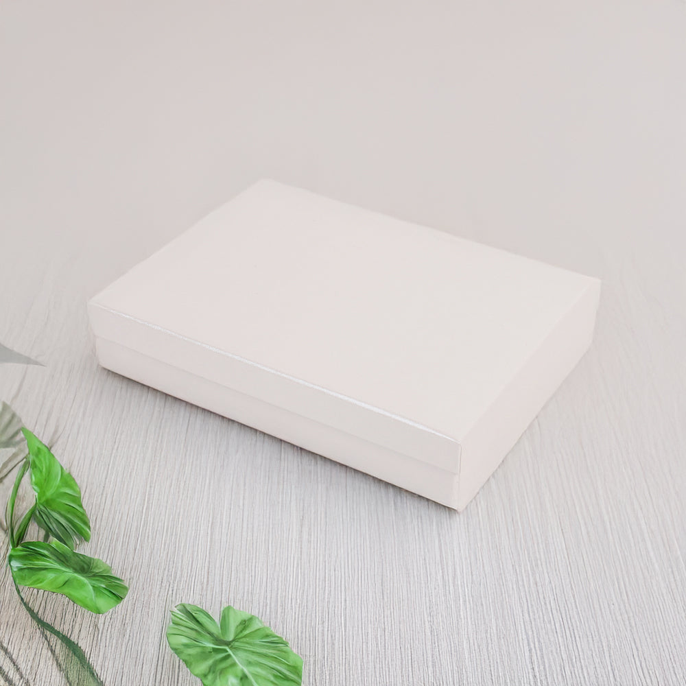 White Flat Rectangular Gift Boxes