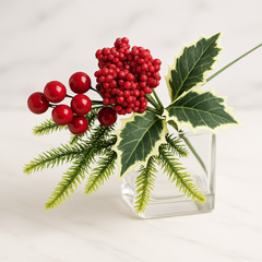 🍒 Mixed Artificial Red Berries & Foliage – Holiday Pick in a glass vase, showcasing glossy red berries and holly leaves.
