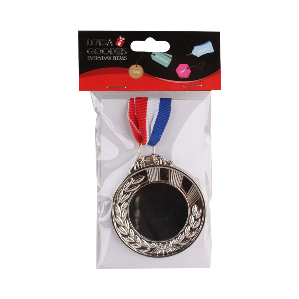 🏅 Metal Award Medal with Ribbon – Gold / Silver / Bronze in packaging with tricolor ribbon.