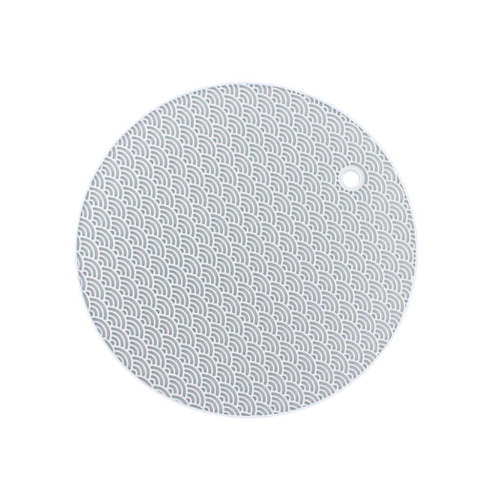 Insulation Pad(17CM) featuring a round design with a geometric pattern and a hole for hanging.